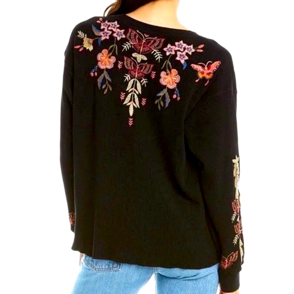 Johnny Was embroidered “Taline Thermal Henley”. New with tags. - Picture 3 of 6